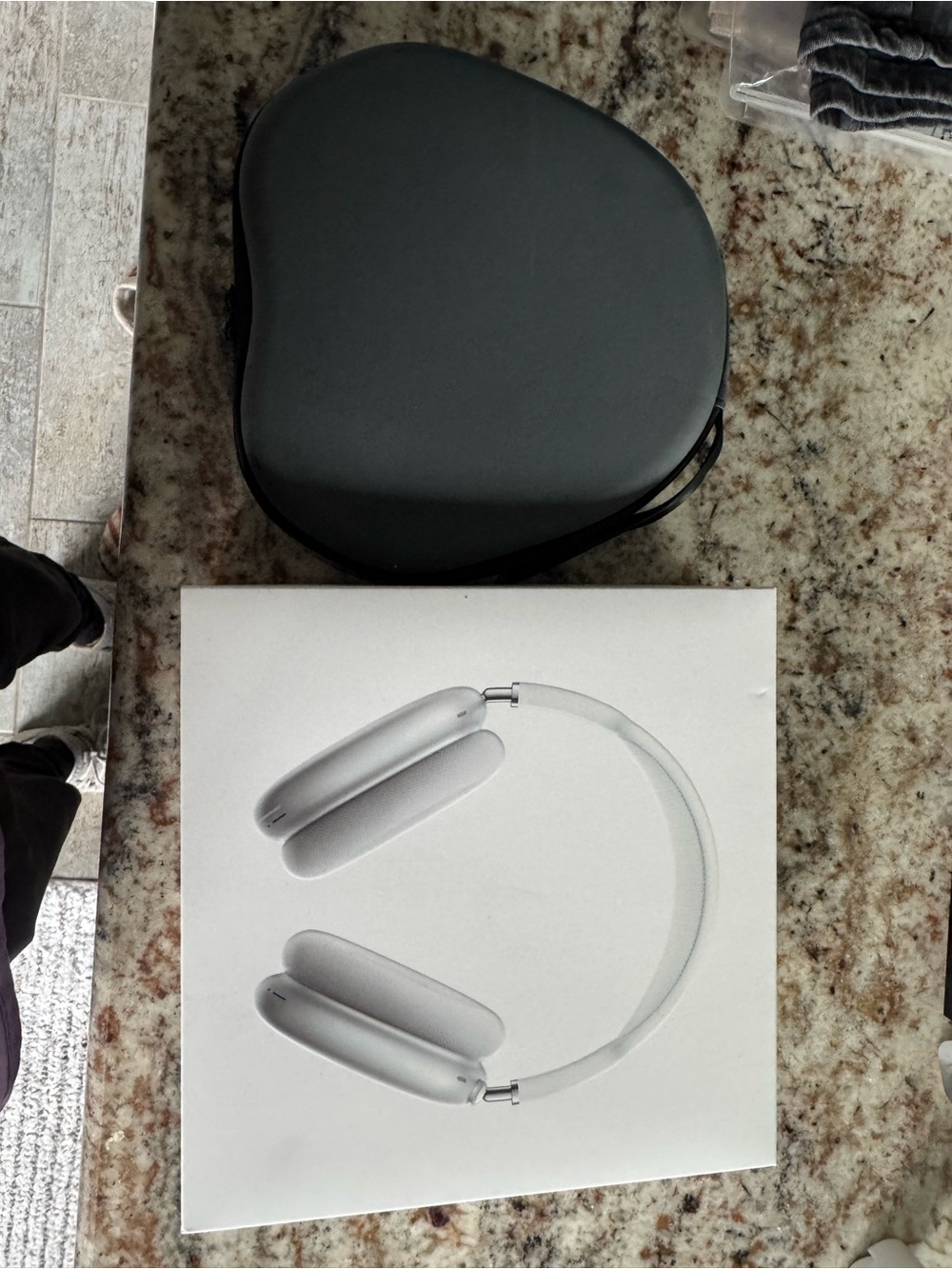 Never worn Apple AirPods Max Over-Ear Headphones with Smart Case and travel case